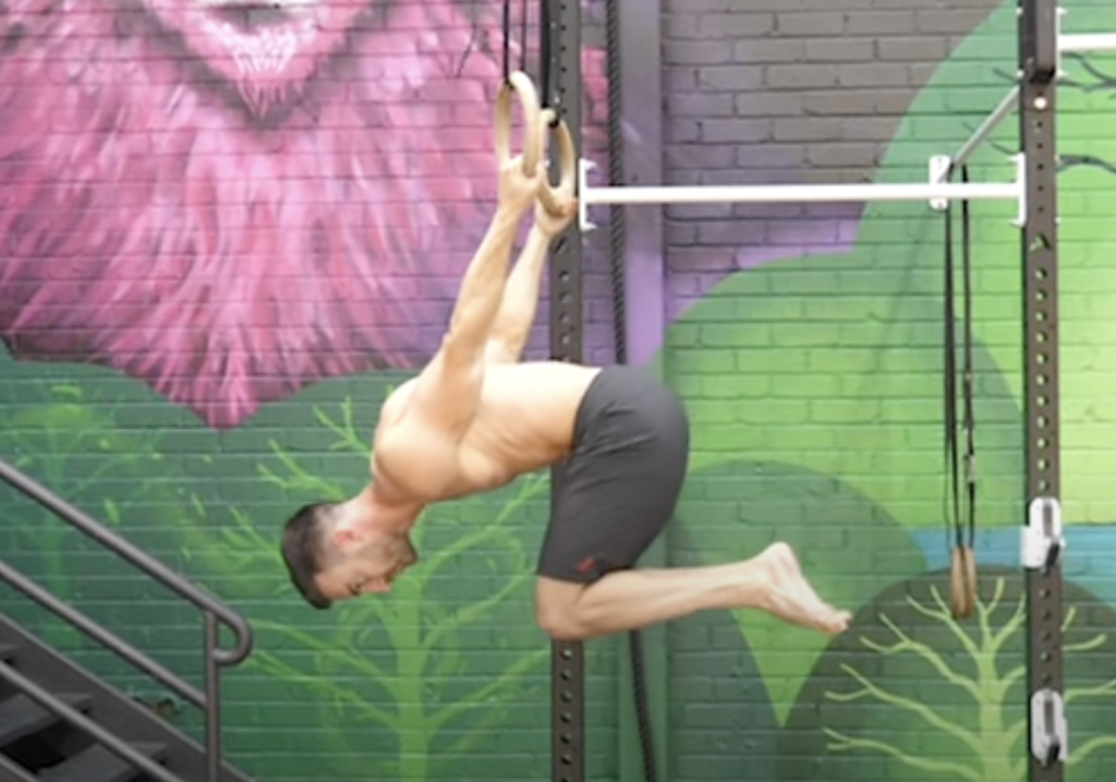 allenamento tuck back lever